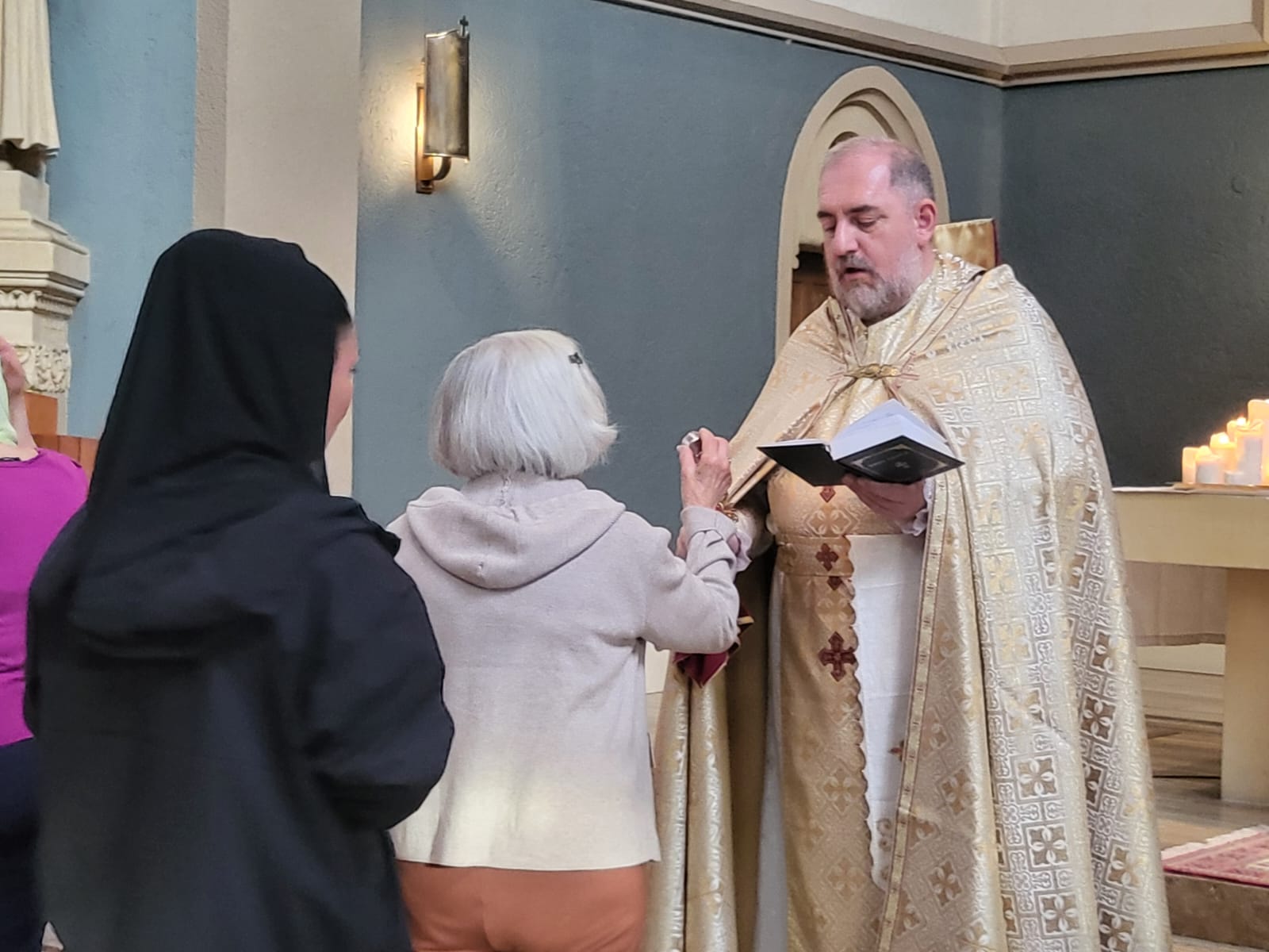Feier der Osternachtsliturgie in Stuttgart 