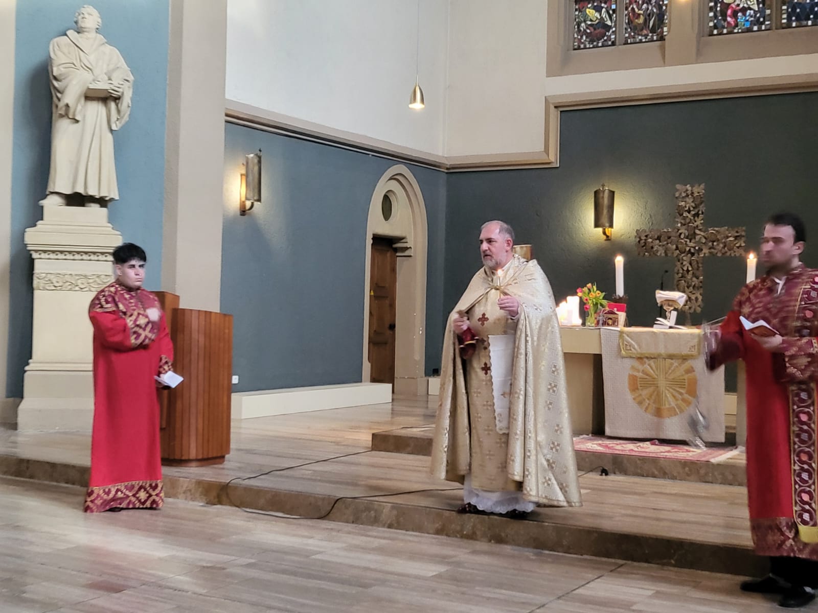 Feier der Osternachtsliturgie in Stuttgart10